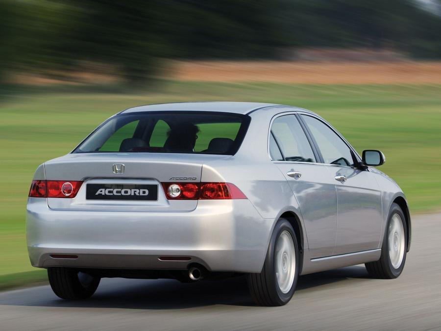  Honda Accord Sedan 2003 года  (фото 19 из 33)